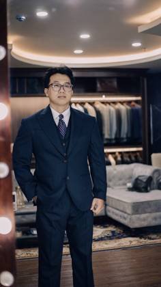 Clothes made at Allan Tailor, photo by a customer (Minh Trí Lê)