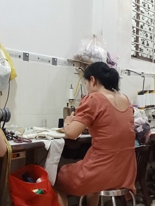 Clothes made at Anna’skleding Tailor in Danang, photo by a customer (Lanh Phạm Thị)