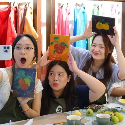 Clothes made at Áo dài Thanh Di, photo by a customer (Thanh Vân Đoàn)