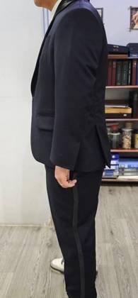 Clothes made at August Tailor, photo by a customer (inactive B)