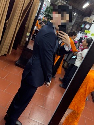Clothes made at Ba Ri Tailor, photo by a customer (Samuel Chen)