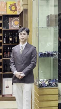 Clothes made at Bespoke Suit 3Pieces Tailor, photo by a customer (minh dang)