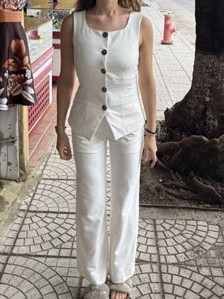 Clothes made at Blue Lantern Tailor &Design, photo by a customer (Sophie März)
