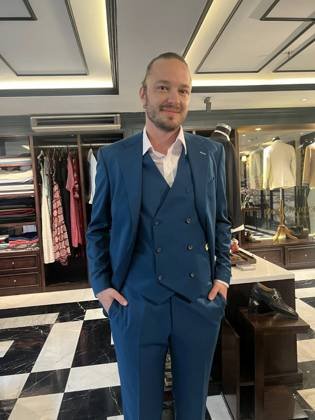 Clothes made at Duccio, photo by a customer (dionys zimmermann)