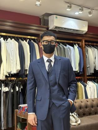 Clothes made at Dunnio by Duy Nguyen, photo by a customer (Huy Tran)