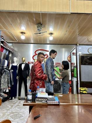 Clothes made at Elite Tailor, photo by a customer (thanh letay)