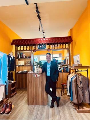 Clothes made at Faifo Tailor Viet Nam, photo by a customer (Buổi Sáng Khiêm Trần)