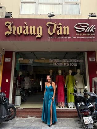 Clothes made at Hoàng Vân Silk, photo by a customer (Chloé Bovay)