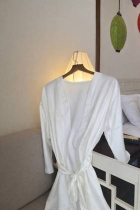 Clothes made at Hoi An Tailor-Made Kimono by Vy, photo by a customer (민민)
