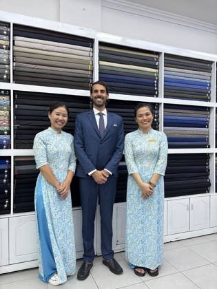 Clothes made at Kent Tailor, photo by a customer (Manuel Mir Crocco)