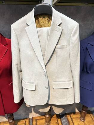 Clothes made at Long Tailor, photo by a customer (Ley DLS)