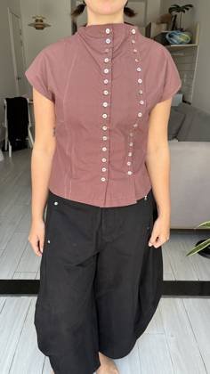 Clothes made at Lua Custom Tailor, photo by a customer (Nathalia Blachford)