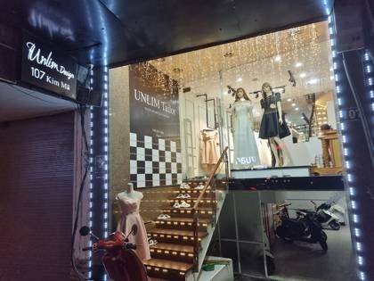 Clothes made at May vest đẹp Hà Nội, photo by a customer (Benny Levinger)