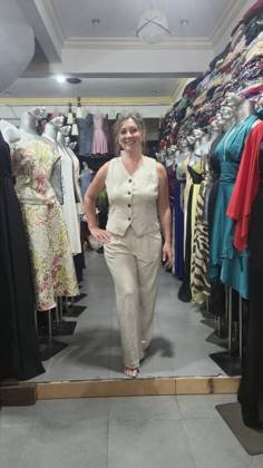 Clothes made at Phong Cách Thời Trang Tailor, photo by a customer (No Script Nancy)