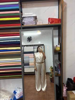 Clothes made at Queen Tailor By Lucy ‘Custom Tailor in Hoi An, photo by a customer (Anaïs D)