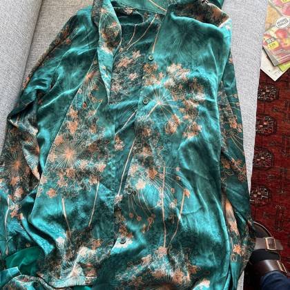 Clothes made at Red Apple Tailor, photo by a customer (theshoppers188052)