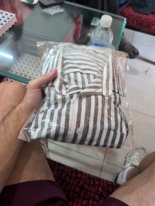 Clothes made at Remy Tailor Hoi An, photo by a customer (Yakallelo)