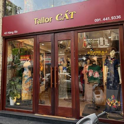 Clothes made at Tailor Cát, photo by a customer (Laura B)