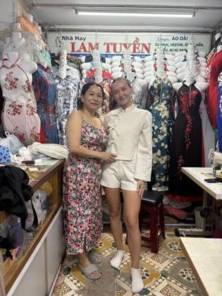 Clothes made at Tailor Shop Lam Tuyen Han Market, photo by a customer (Wiktoria Sępkowska)