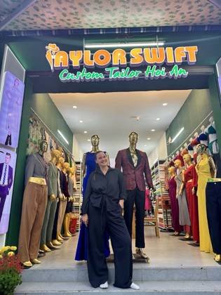 Clothes made at Taylor Swift Tailor Hoi An, photo by a customer (Noortje van der Tol)