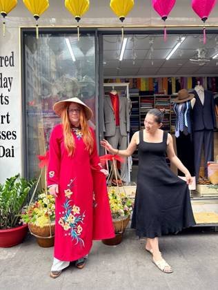 Clothes made at Thao Silk Tailor, photo by a customer (Isabelle “Zackie” Fällman)