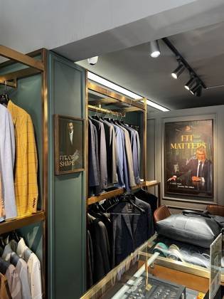 Clothes made at The Sages Modern Bespoke Suit Tailoring, photo by a customer (Christoffer Andersen)