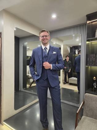 Clothes made at UNLIM Tailor, photo by a customer (Menno Van Rooij)