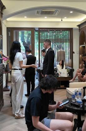 Clothes made at V.Man Tailor, photo by a customer (Lê Xuân Cán)