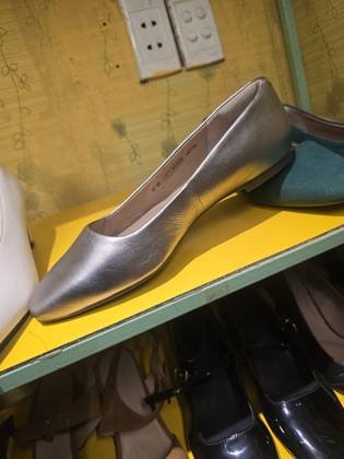 Clothes made at Yes Leather Tailor Hoi An, photo by a customer (Kalai Selvi K)