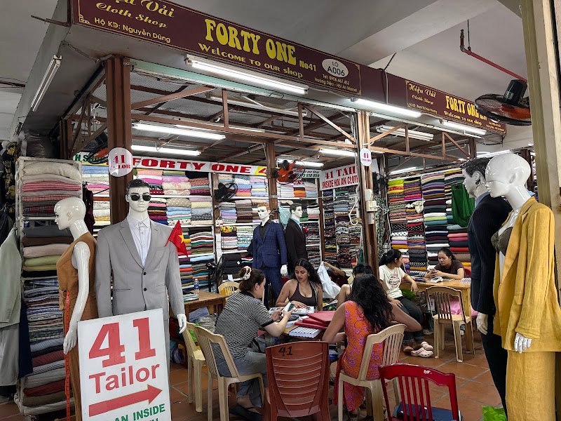 41 Tailor Hoi An Cloth Market, tailor for dresses and tops in Hoi An — photo 2 of 6