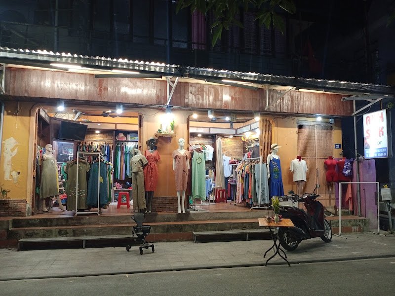 Anh Silk Shop, tailor for dresses and silk in Hue — photo 2 of 6