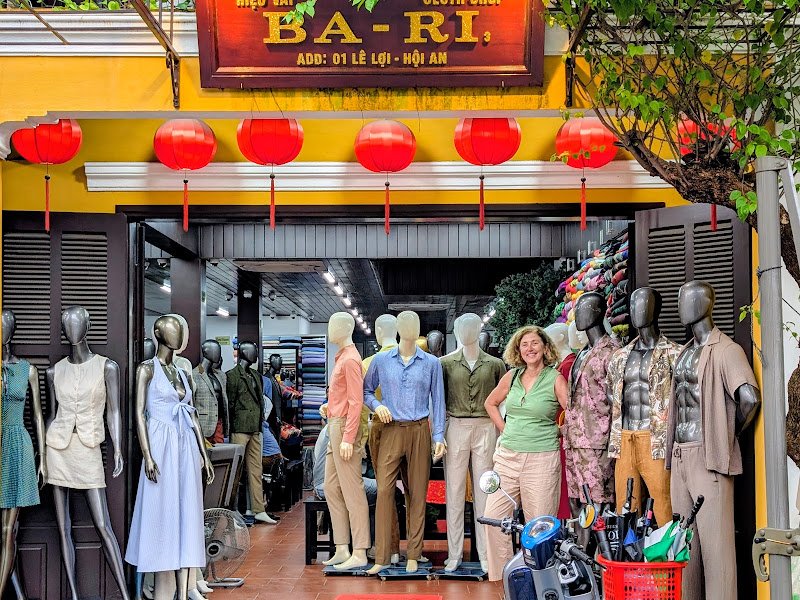 Ba Ri Tailor, tailor for suits and dresses in Hoi An — photo 5 of 6