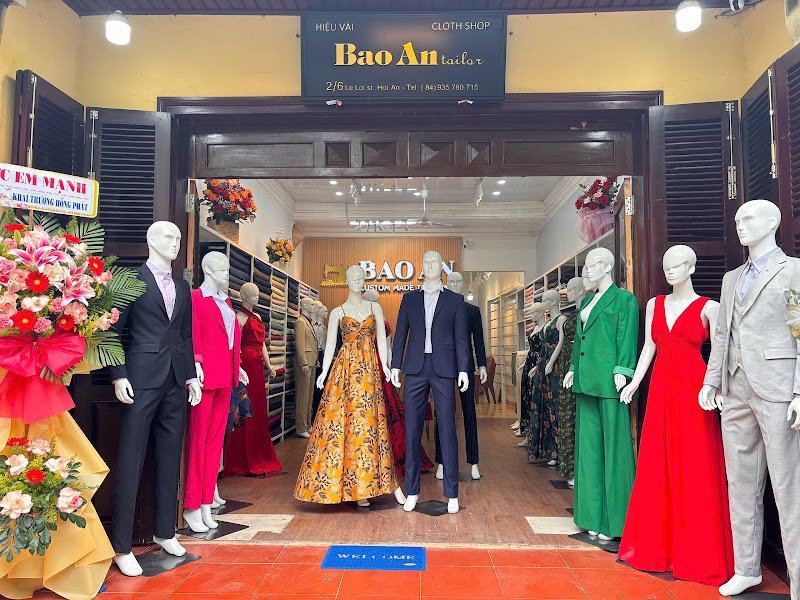 Be Loan Tailor Hoi An, tailor for dresses and trousers in Hoi An — photo 5 of 6