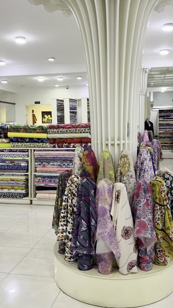 BeBe Tailor, tailor for suits and dresses in Hoi An — photo 4 of 6
