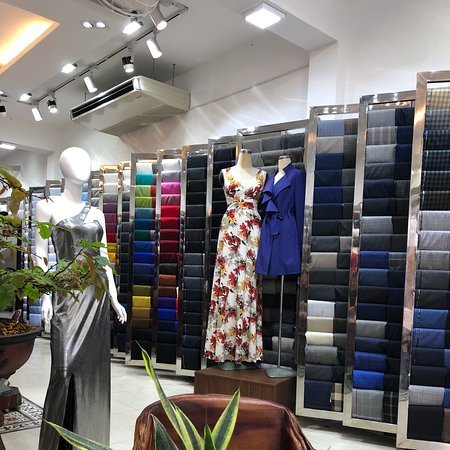 Bi Hanh Tailor, tailor for suits and dresses in Hoi An — photo 5 of 6