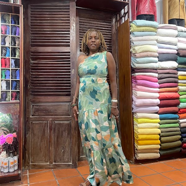 Blue Eye Tailor, tailor for suits and dresses in Hoi An — photo 3 of 6