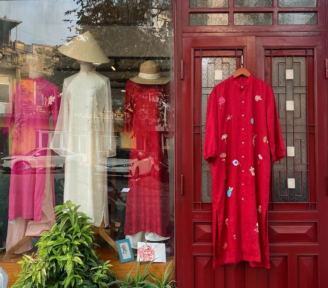 BoGaGa, tailor for linen and shirts in Hue — photo 1 of 6