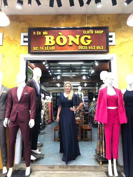 Bòng Tailor, tailor for suits and dresses in Hoi An — photo 5 of 6