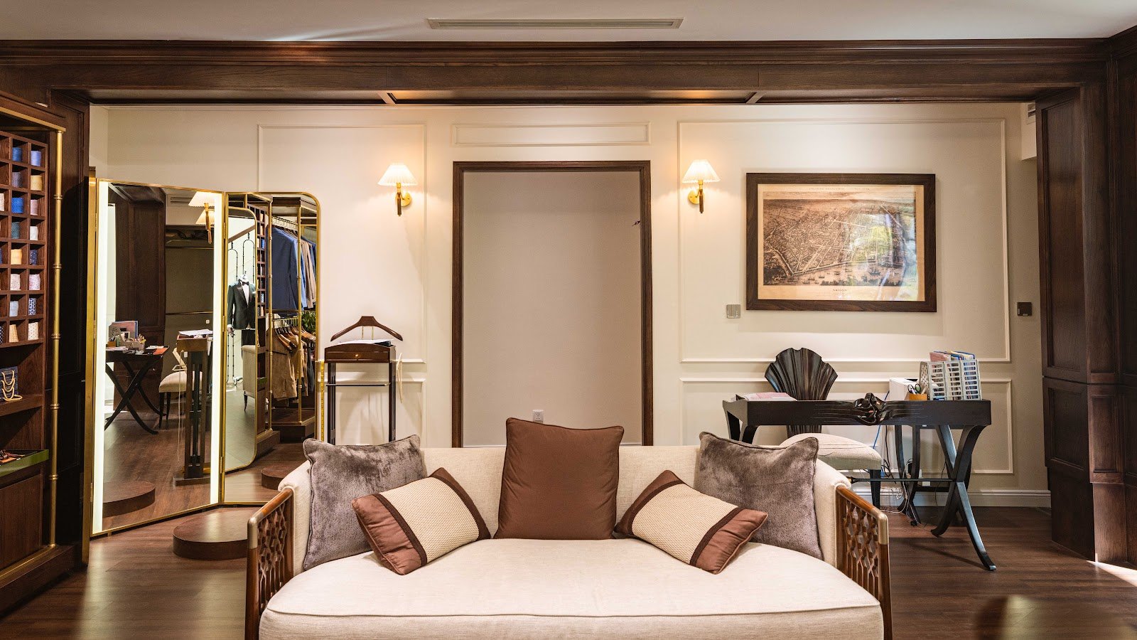 Cao Minh Saigon, tailor for suits and three-piece suits in Ho Chi Minh City (Saigon) — photo 1 of 6