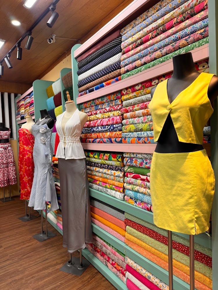 Co May Tailor Hoi An, tailor for suits and shirts in Hoi An — photo 1 of 6
