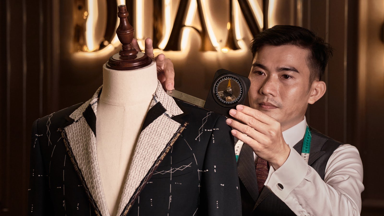 DUAN Tailor, tailor for suits and shirts in Ho Chi Minh City (Saigon) — photo 1 of 6