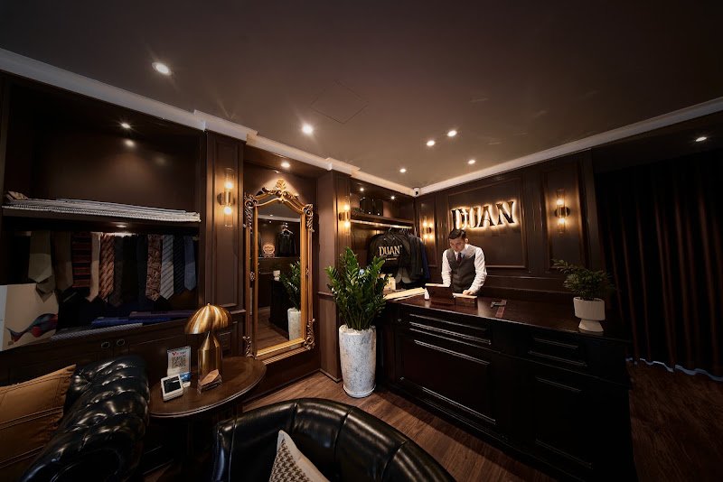 DUAN Tailor, tailor for suits and tuxedos in Ho Chi Minh City (Saigon) — photo 2 of 6