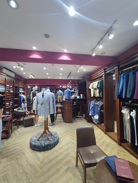 Dunnio by Duy Nguyen, tailor for suits and shirts in Hanoi — photo 5 of 6