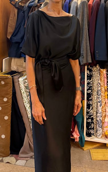 Elegant Silk, tailor for silk and suits in Ho Chi Minh City (Saigon) — photo 3 of 6