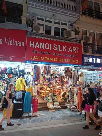 Hanoi Silk Art, tailor shop