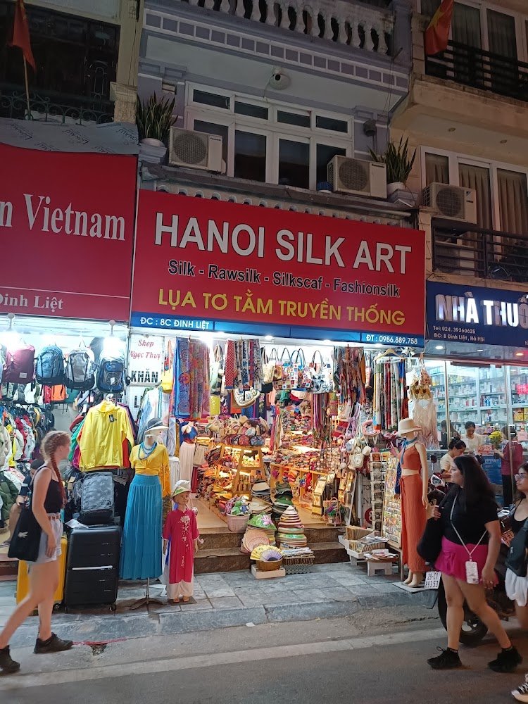 Hanoi Silk Art, tailor for silk and linen in Hanoi — photo 1 of 6