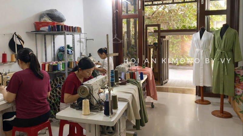 Hoi An Tailor-Made Kimono by Vy, tailor for kimonos and alterations in Hoi An — photo 2 of 4