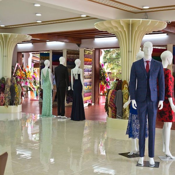 Huong Dao Tailor, tailor for suits and dresses in Ho Chi Minh City (Saigon) — photo 2 of 6