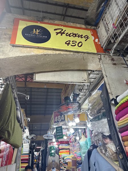 Huong Tailor Ben Thanh, tailor for suits and dresses in Ho Chi Minh City (Saigon) — photo 5 of 6