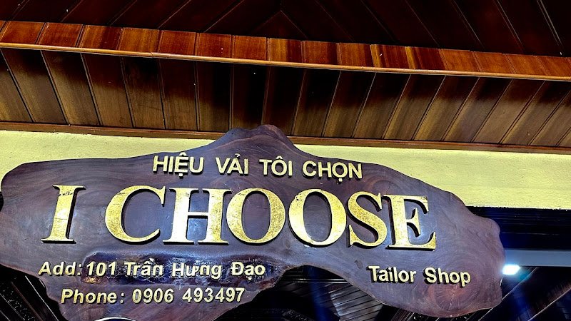I Choose Tailor, tailor for suits and dresses in Hoi An — photo 2 of 6